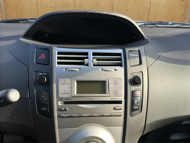 Toyota Yaris 1.3 16V Linea Sol