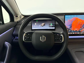 https://vehicle.imgix.net/4307099/c17ed7c0-3655-46ba-905b-304719a5325d.jpg