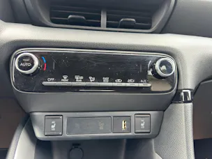 Toyota Yaris 1.5 VVT-i HSD Trend
