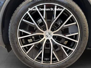 Porsche Macan 4