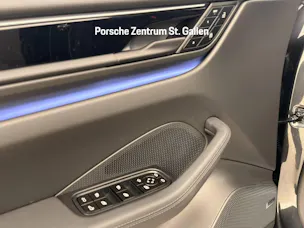 Porsche Macan 4