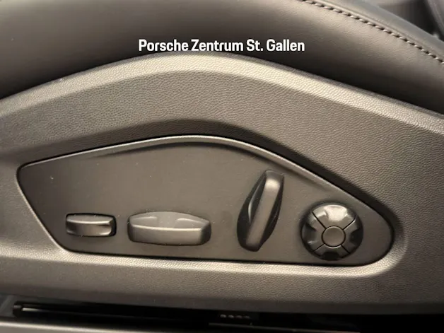Porsche Macan 4