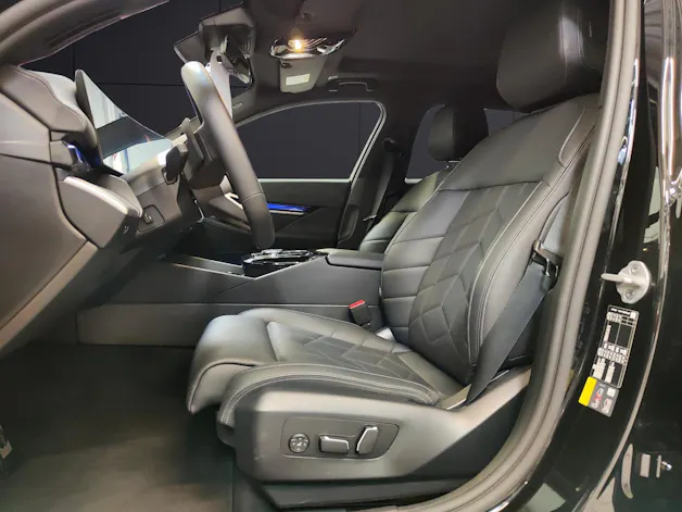 BMW 530e xDrive Touring Attraktiven Leasingzinssatz ab 0.9 % bei Abschluss einer BMW Fahrzeugversicherung.