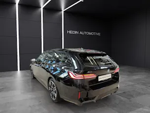 BMW 530e xDrive Touring Attraktiven Leasingzinssatz ab 0.9 % bei Abschluss einer BMW Fahrzeugversicherung.