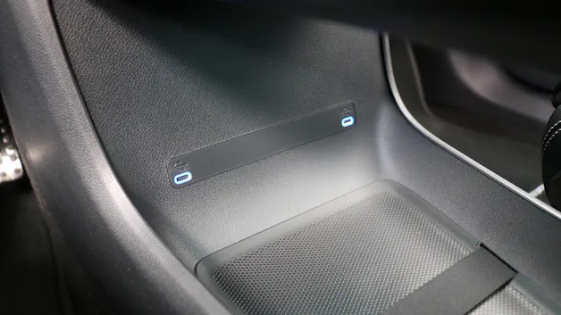 Mercedes-Benz GLB 350 4MATIC with EQ Technology