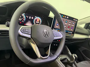 VW Golf 1.5 TSI Basis