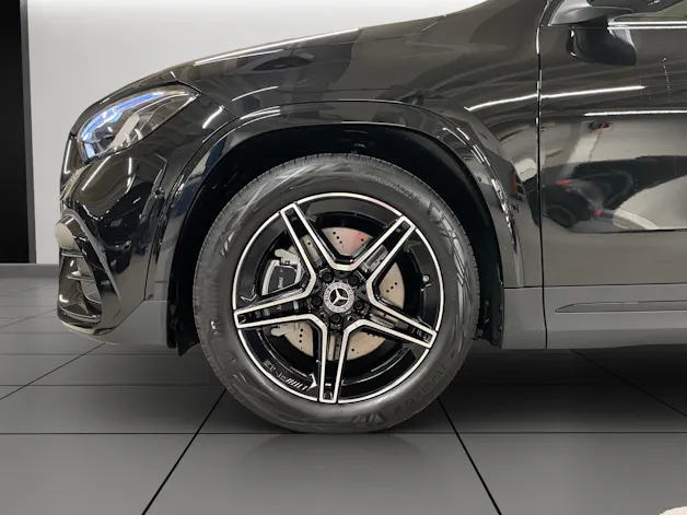 Mercedes-Benz GLA 250 4Matic 8G-DCT Swiss Star
