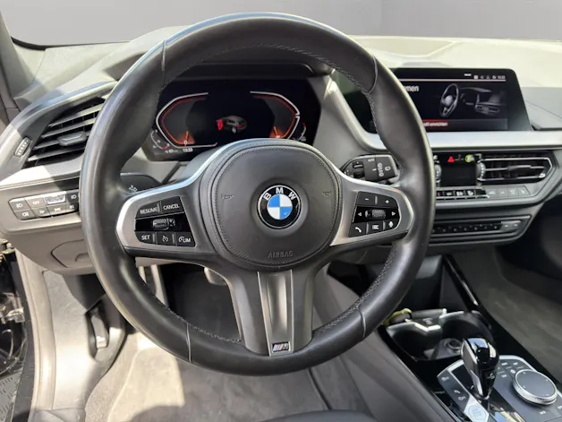 BMW 118i Pure M Sport Steptronic