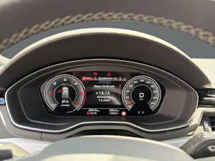 Audi A4 AV 40TDI S-line Att qu
