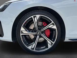 Audi A4 AV 40TDI S-line Att qu