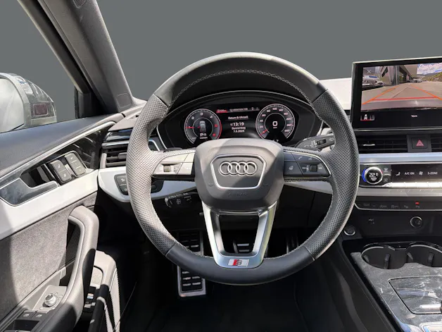 Audi A4 AV 40TDI S-line Att qu