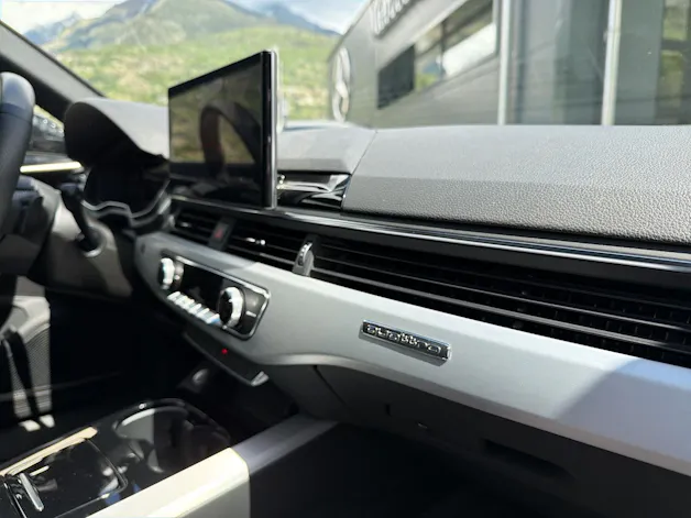 Audi A4 AV 40TDI S-line Att qu