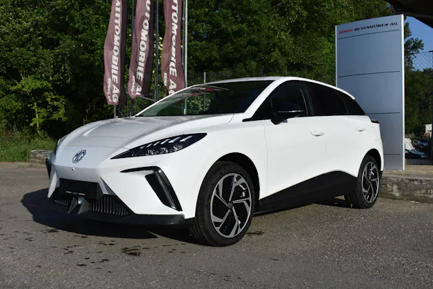MG 4 EV 64kWh Premium