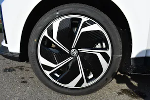 MG 4 EV 64kWh Premium