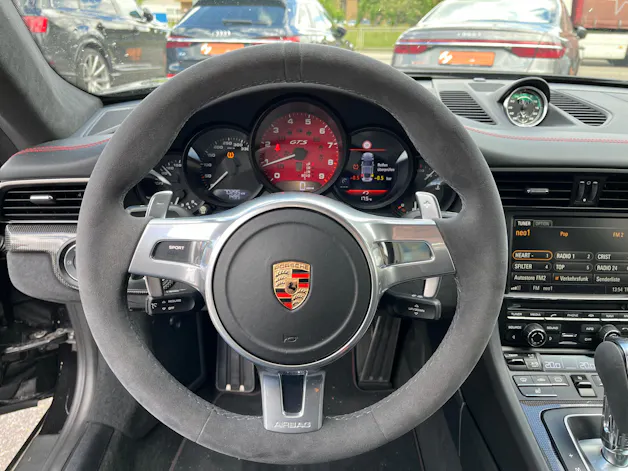Porsche 911 Carrera 4 GTS PDK