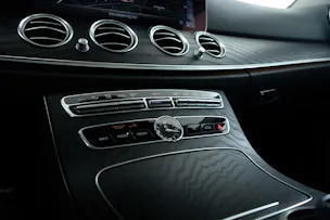 Mercedes-Benz E 220 d 4Matic 9G-Tronic