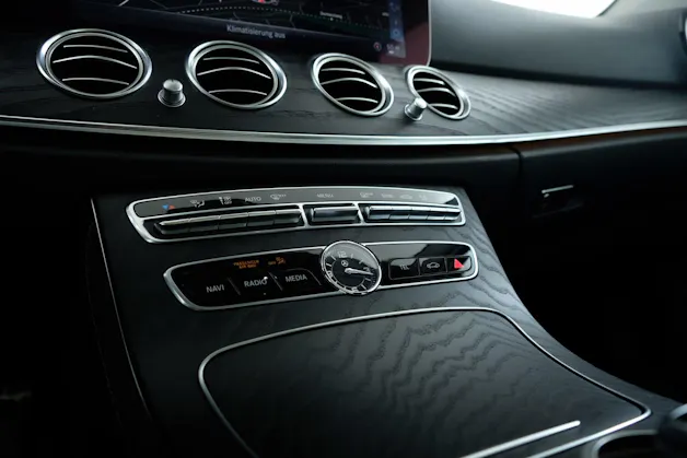 Mercedes-Benz E 220 d 4Matic 9G-Tronic