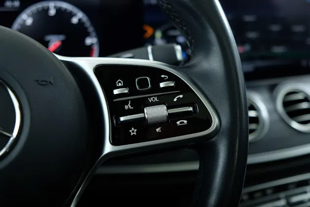 Mercedes-Benz E 220 d 4Matic 9G-Tronic