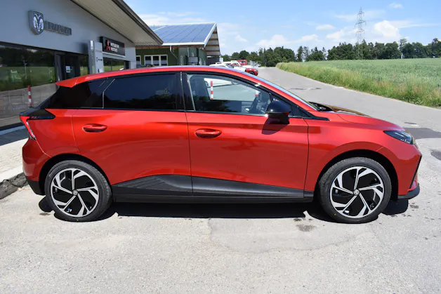 MG 4 EV 64kWh Premium