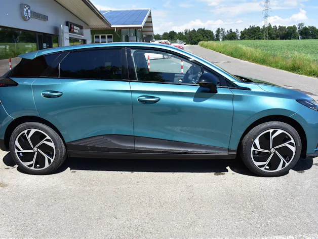 MG 4 EV 64kWh Premium