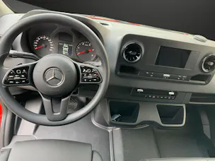 Mercedes-Benz 519 CDI KA 3665 L2H2