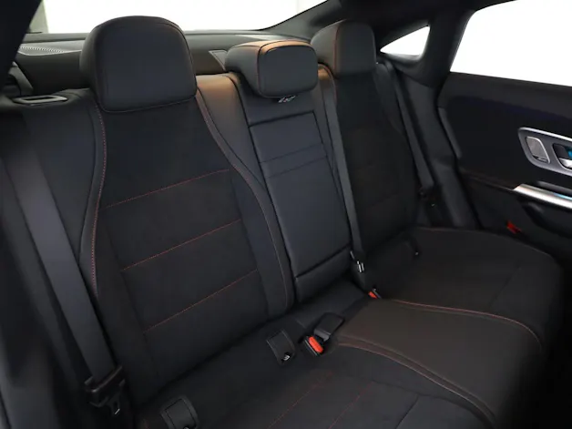 Mercedes-Benz CLA 200 4Matic 8G-DCT