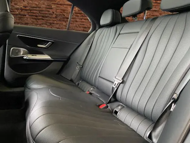 Mercedes-Benz E 200 9G-Tronic 4Matic
