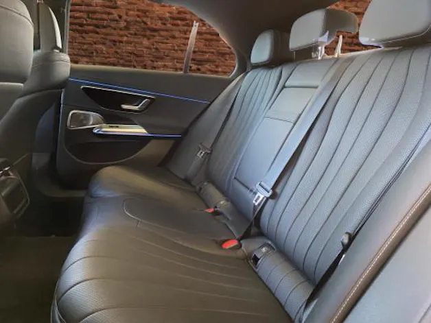 Mercedes-Benz E 200 9G-Tronic 4Matic