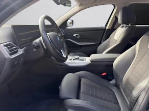 BMW 320e xDrive Touring
