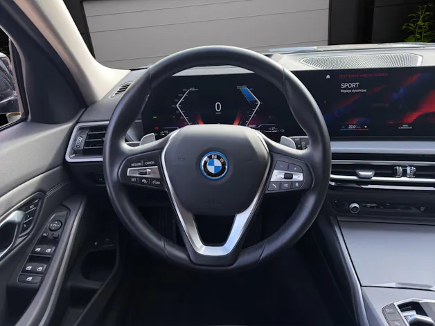 BMW 320e xDrive Touring