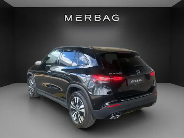 Mercedes-Benz GLA 200d Progress. 4Matic