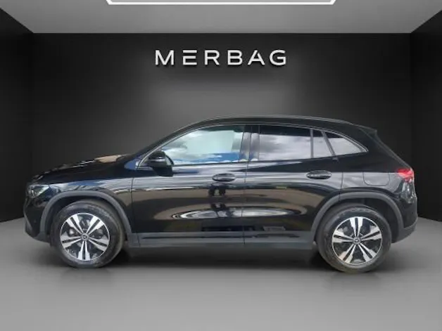 Mercedes-Benz GLA 200d Progress. 4Matic