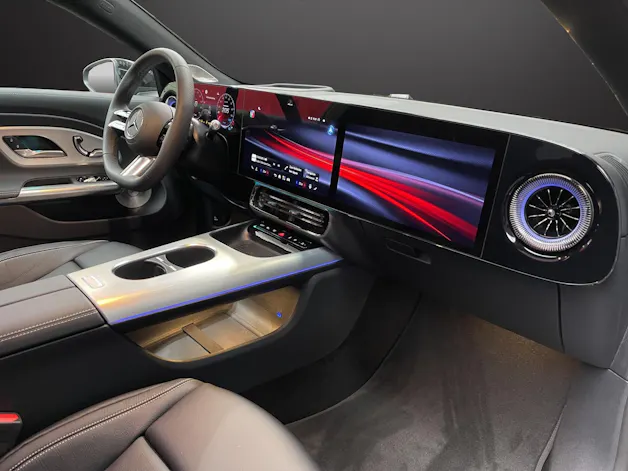 Mercedes-Benz CLA 350 4MATIC Shooting Brake with EQ Technology
