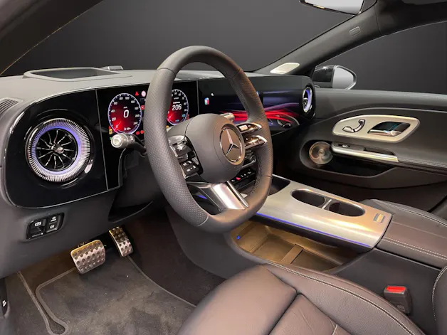 Mercedes-Benz CLA 350 4MATIC Shooting Brake with EQ Technology