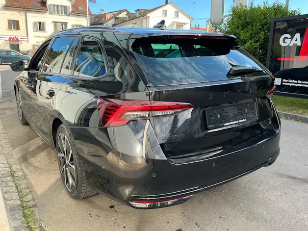 Škoda Octavia Combi 1.5 TSI 150 PS Sportline *** 5 JAHRE SKODA WERKSGARANTIE ***