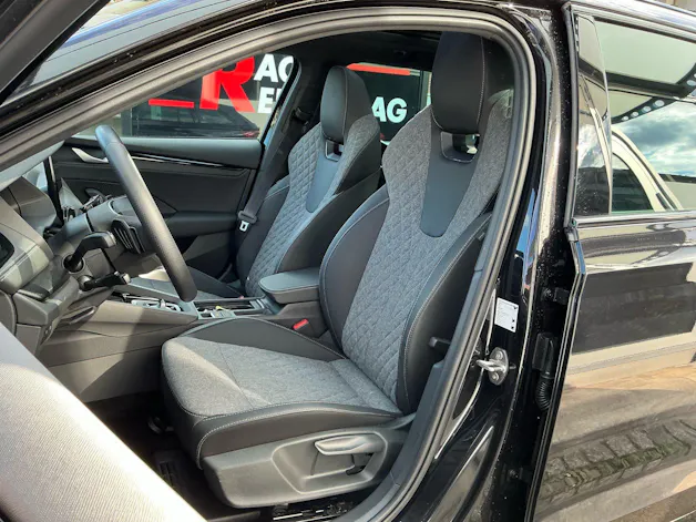 Škoda Octavia Combi 1.5 TSI 150 PS Sportline *** 5 JAHRE SKODA WERKSGARANTIE ***