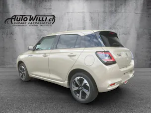 Suzuki Swift 1.2 Sakura Top Hybrid 4x4