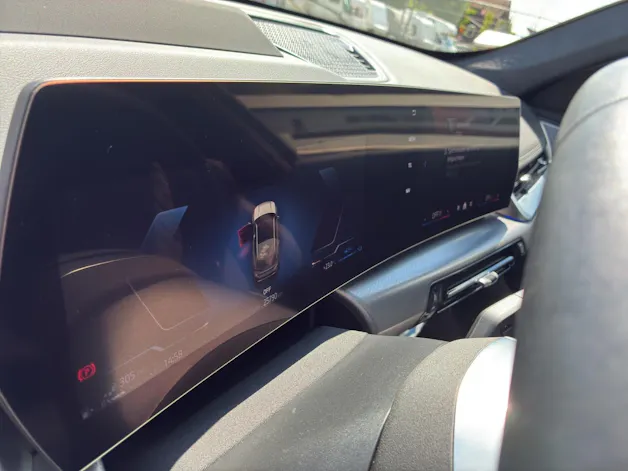 BMW X1 30e xDrive paddles