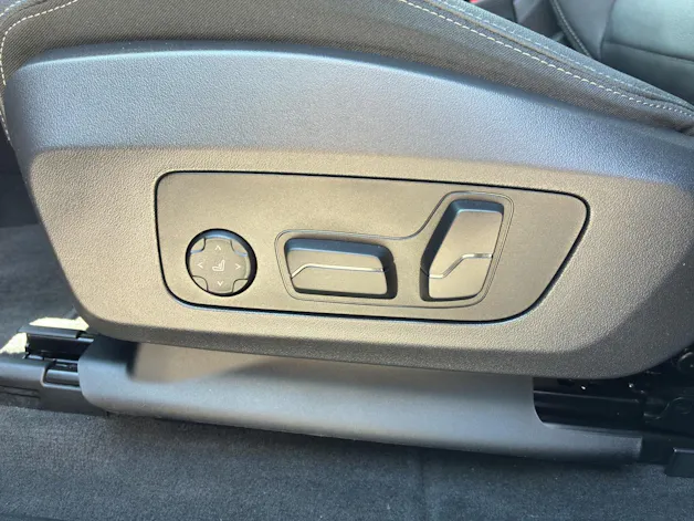 BMW X1 30e xDrive paddles