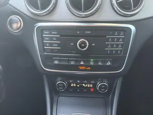 Mercedes-Benz GLA-Klasse X156 GLA 200 d Urban 4m