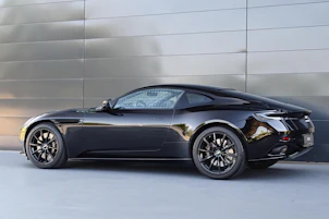 image du véhicule ASTON MARTIN DB11 Coupé 5.2 V12 Bi-Turbo AMR
