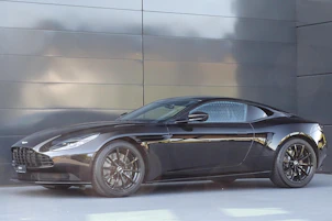 image du véhicule ASTON MARTIN DB11 Coupé 5.2 V12 Bi-Turbo AMR