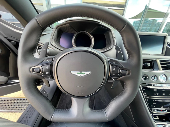 image du véhicule ASTON MARTIN DB11
