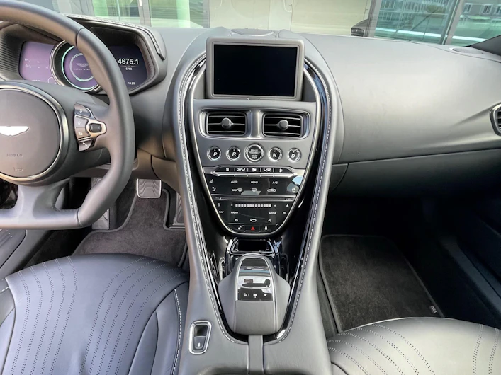image du véhicule ASTON MARTIN DB11