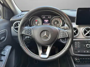 Mercedes-Benz GLA 200 Night Star 7G-DCT