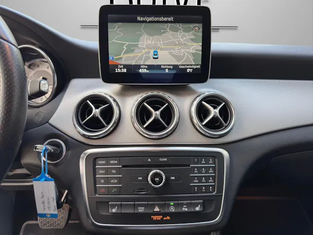 Mercedes-Benz GLA 200 Night Star 7G-DCT