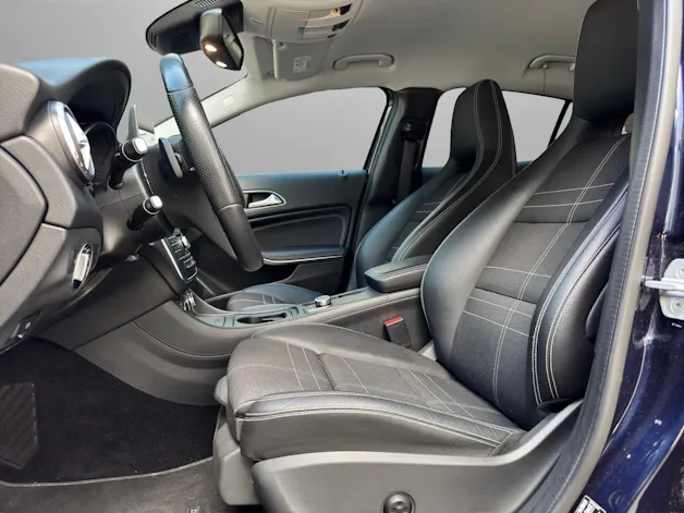 Mercedes-Benz GLA 200 Night Star 7G-DCT