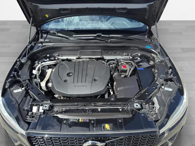 Volvo XC60 B5 Benzin Mild Hybrid AWD R-Design Geartronic