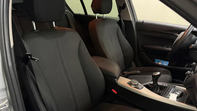 BMW 118d xDrive Essential Edition