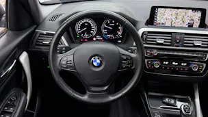 BMW 118d xDrive Essential Edition